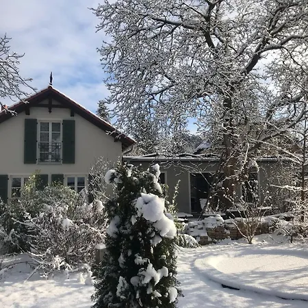 Semesterbostad Landhaustraum - Kutscherhaus Unter Walnussbaeumen Bergholz-Rehbrucke